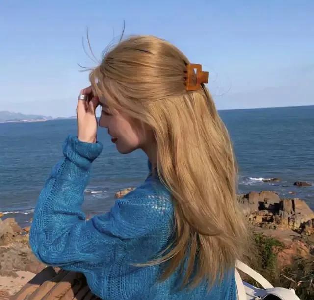 微笑女生头像微信，微笑女生头像（美女微信头像#）