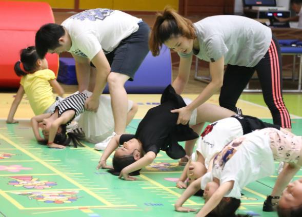 为什么不建议男孩子学中国舞，学中国舞的男孩吃香吗（“不要轻易让孩子学舞蹈”）