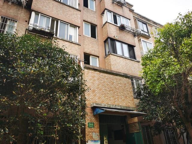 上海法拍房最新房源，上海法拍房限购（上海宝山富华苑101.94平方米住宅362.072万）