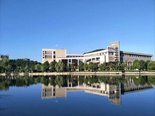 安徽工业大学在哪里，2021安徽工业大学地址在哪里（位于小而美的马鞍山）