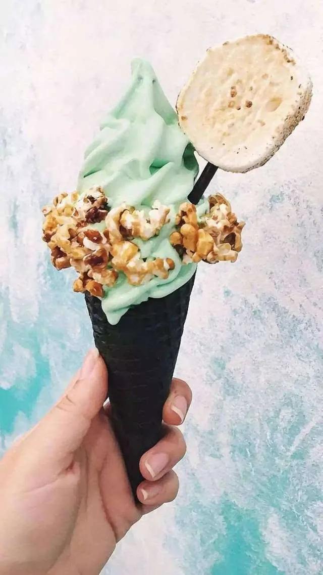 小清新好看的冰淇淋图片大全 夏天就是要来一支冰激凌吃的啊,小清新冰淇淋背景图(冰激凌壁纸:夏日炎炎) 小清新好看的冰淇淋图片大全 夏天就是要来一支冰激凌吃的啊,小清新冰淇淋背景图(冰激凌壁纸:夏日炎炎)