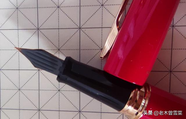 钢笔怎么换墨囊（从零开始用钢笔~钢笔入门指导篇）