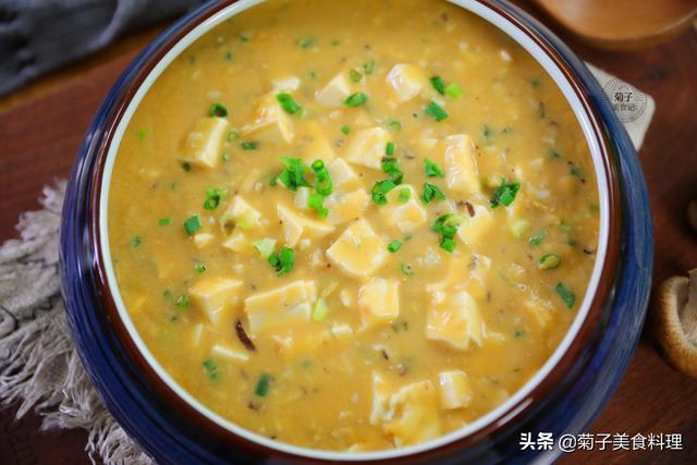 春节年夜饭菜谱，适合春节年夜饭的家常菜单（除夕年夜饭必备的12道菜谱）