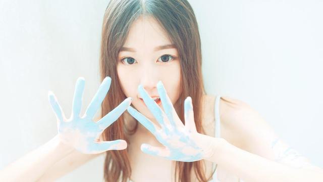怎么夸女孩子漂亮，怎么夸赞女生漂亮（如何夸女孩子好看的话）