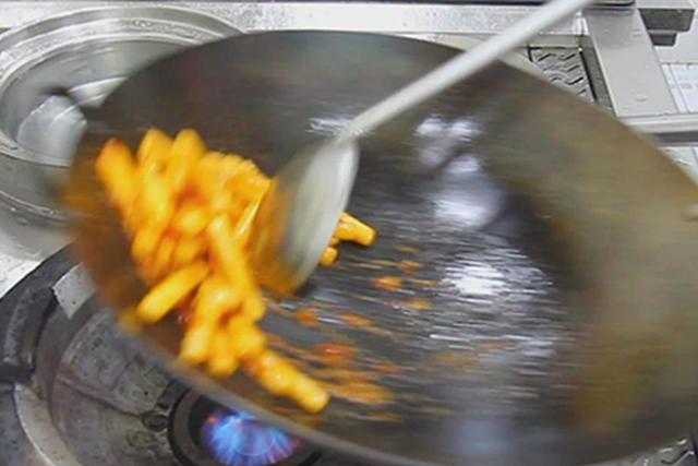 除夕吃饭有哪些讲究，老人讲“5菜不上桌