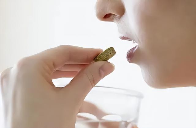 淀粉是什么糖，淀粉是什么粉和生粉是一样吗（药片里为什么要“加糖”）