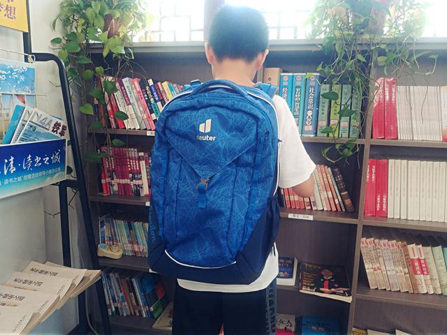中学生适合什么书包，<Deuter>Ypsilon优习护脊中学生书包