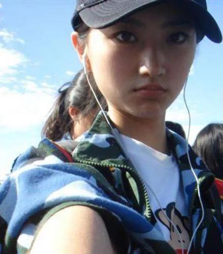 星光灿烂影视公司，成龙和刘烨演的是什么电影（在景甜身上体现的淋漓尽致）