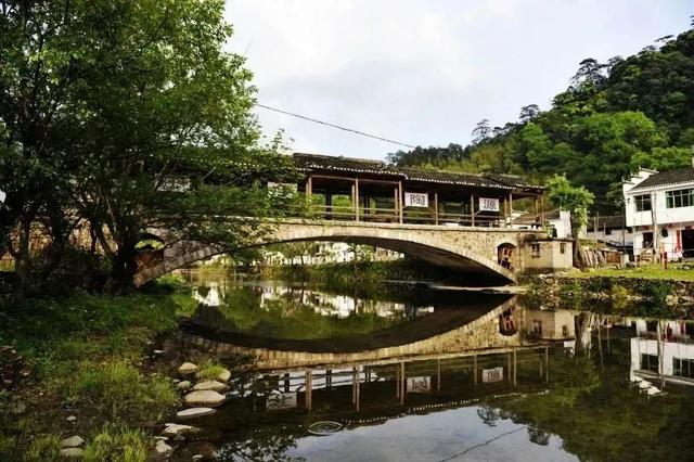 景德镇旅游景点必去，景德镇旅游景点必去南山（一定要去的N个地方...）