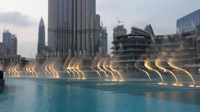 迪拜为什么那么有钱，为什么能从一片荒漠到世界最豪城市