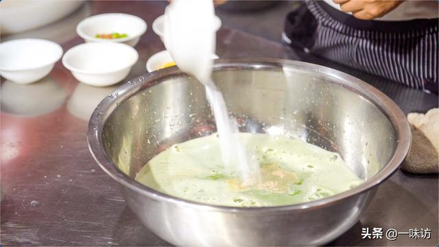 蒸鱼的做法.教你如何蒸鱼视频，蒸鱼的做法.教你如何蒸鱼（餐厅里的清蒸鱼为啥那么好吃）