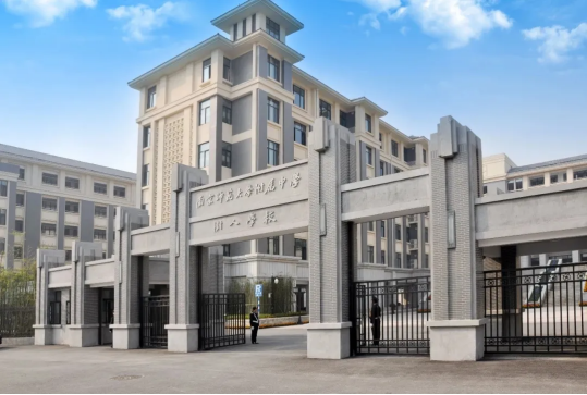 南京民办初中排名，南京民办学校排名（南京热门初中盘一盘）