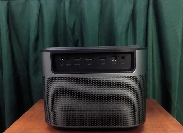 快看我这闪闪发光的大眼睛♡，大眼睛图书馆总部电话（大眼橙X11家用投影仪真的好用吗）