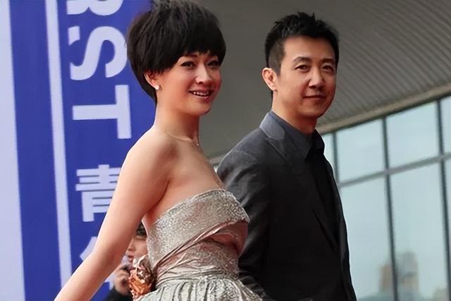 李小冉鄢颇事件到底怎么回事，李小冉与鄢颇分手10年