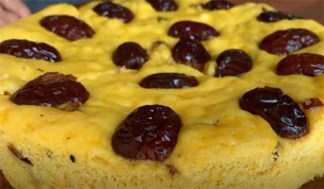 小米南瓜红枣粥，怎样做美味的南瓜红枣营养粥（半个南瓜加1把红枣）