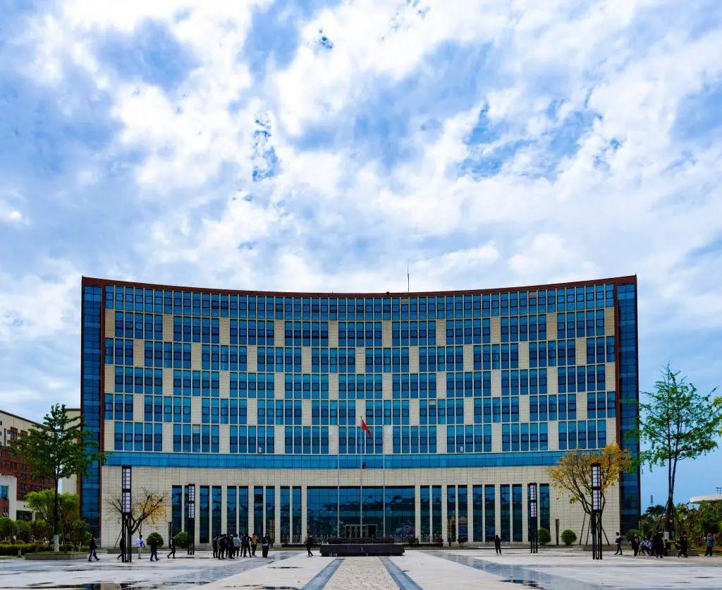 四川文化艺术学院是几本，四川师范大学（四川省12所本科高职单招计划汇总）