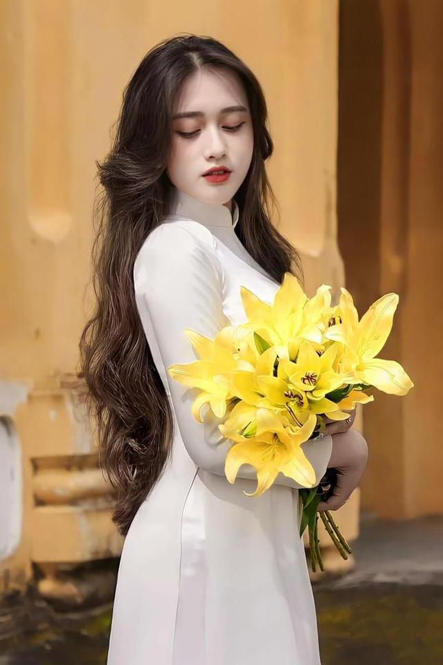 青春靓丽形容什么年纪的女人，形容各个年龄段女人漂亮的词语（女人一生中最美的年纪）