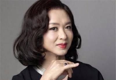金星：23岁娶妻，28岁变性，38岁嫁人，她背后的故事你知道吗？