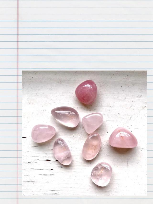 【粉水晶】粉水晶的功效和作用，粉晶水晶功效与作用及价格（常用的塔罗、雷诺曼、卢恩符文分享）