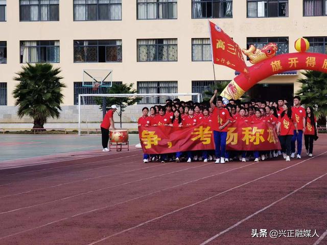 高考考场多少人一个考场，2022年徐州高考参考人数为3.14万人（2022年高考实考人数曝光）