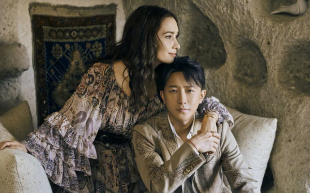 卢靖姗是几国混血吗，卢靖姗是中美混血吗（女儿小手紧握爸爸显温馨）