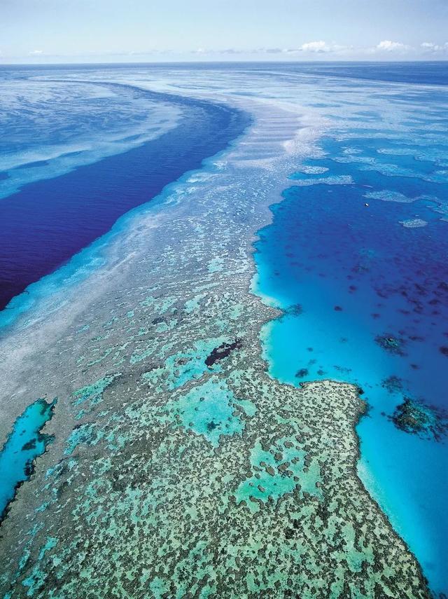 世界十大海岛度假胜地，世界知名海岛度假圣地（全世界最美的100座海岛）