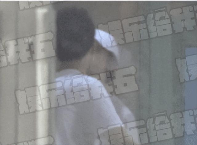 “京圈富婆”杨紫：兰博基尼打赌，绯闻男友众多，被张雪迎戴绿帽