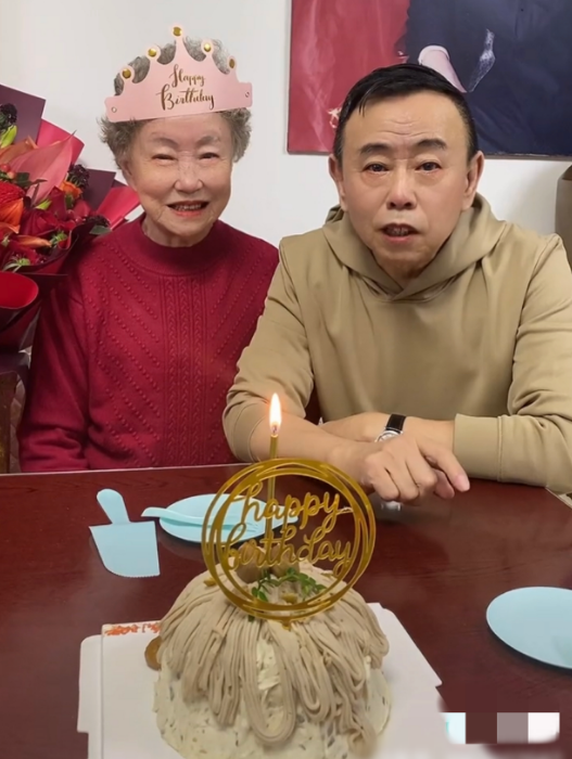 潘长江的婚姻观，潘长江为86岁母亲庆生