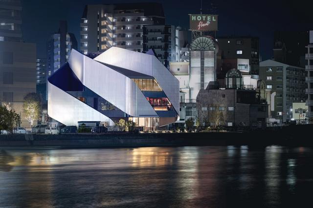 日本都市风格建筑，2023年日本建筑界又更新一“新著作”——010大厦