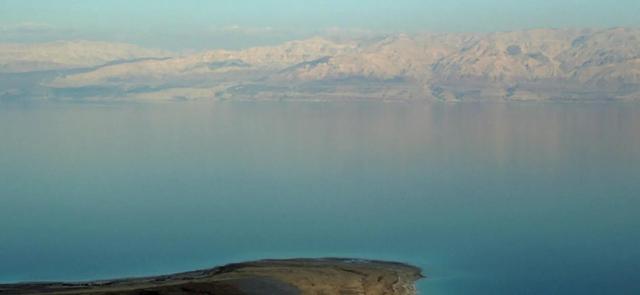 红海和死海的地理位置和介绍，红海和死海是一个海吗（死海——地球表面最低点）