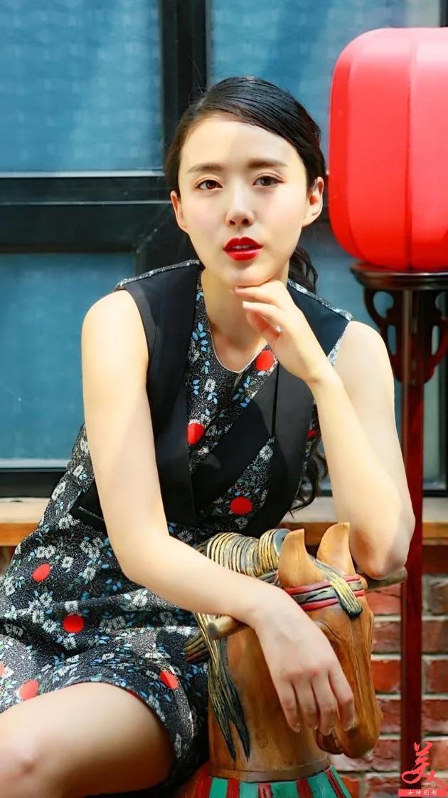 颜丹晨个人资料，颜丹晨个简介（颜丹晨，几张绝美照片）