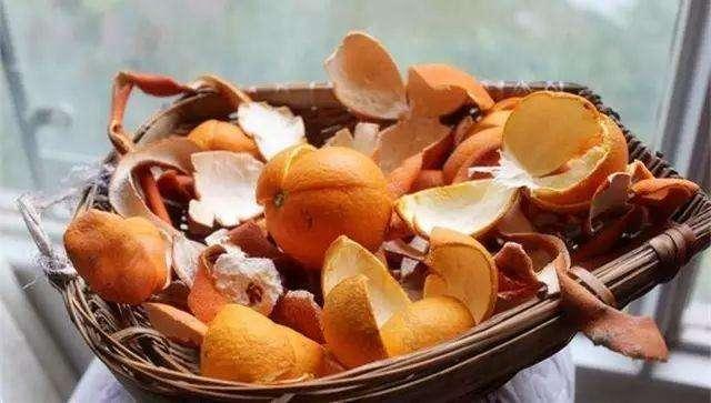 如何自制陈皮陈皮的做法，如何自制陈皮陈皮的做法步骤（吃不完的橘子皮别再扔了）