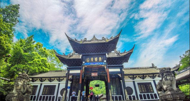 四川旅游景点推荐，四川旅游景点推荐表（四川最美二十个景区推荐）