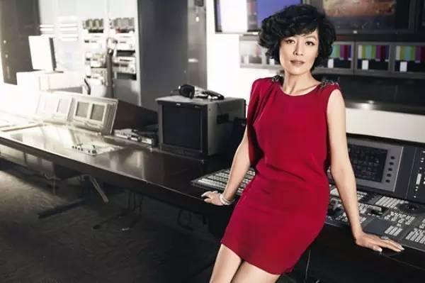 春晚导演哈文：丈夫李咏病逝三年没有再嫁，她依然是李家的儿媳妇