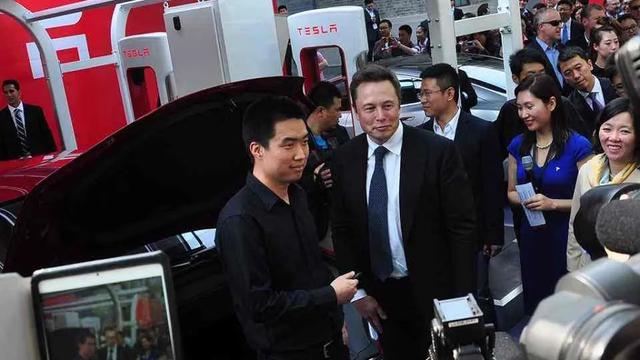 转型新能源的第一回合,传统车企为什么输了?-图1