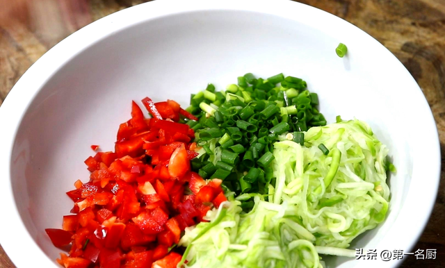 早餐食谱简单快速做法，早餐食谱简单快速做法面条（早餐少吃包子、油条）