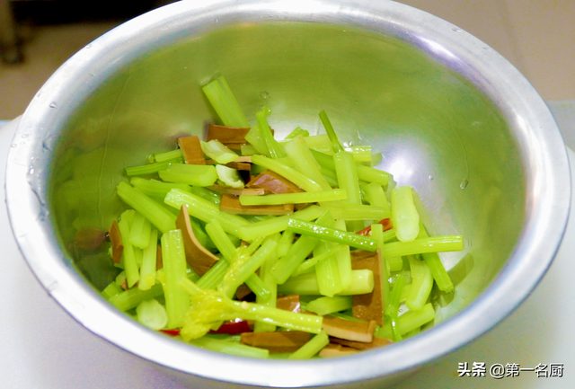 吃生菜有什么好处，小孩吃生菜有什么好处（“低脂菜”排行榜）