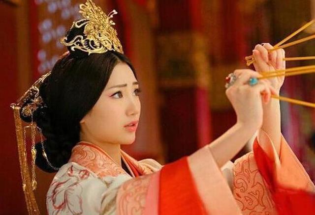 钩弋夫人和江充的关系，钩弋夫人（汉武帝赐死钩弋夫人的内幕）