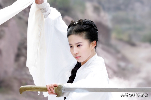 杨若惜小龙女，小龙女李若彤（为何杨过没质疑小龙女）