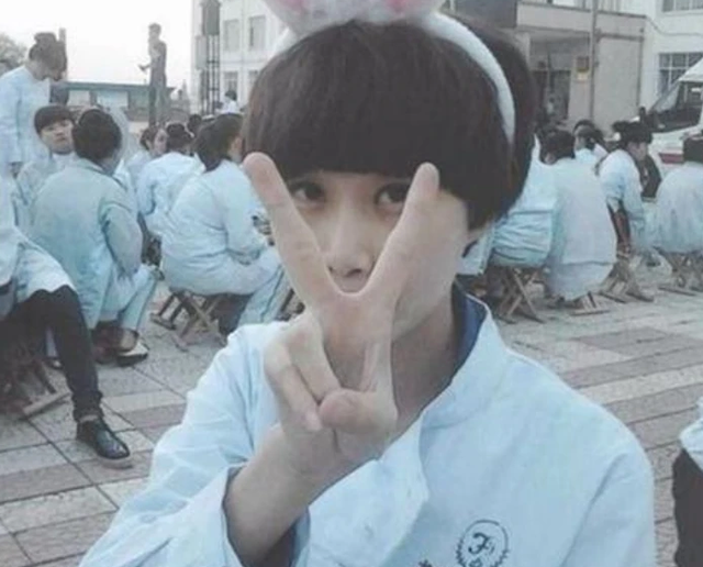 最美女孩胡伊萱，胡伊萱事件（2013年16岁护士好心送孕妇回家）