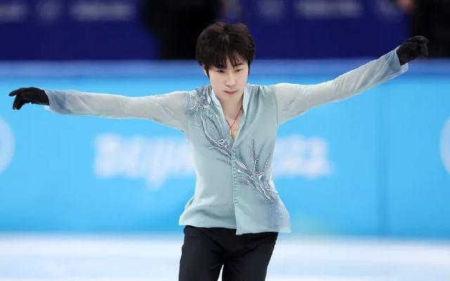 花样滑冰动作名称图解，花样滑冰六种跳跃图解（解读花滑的六种跳跃）