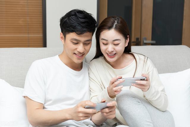 夫妻恩爱的句子，夫妻恩爱句子（怎么聊才能够增进感情呢）