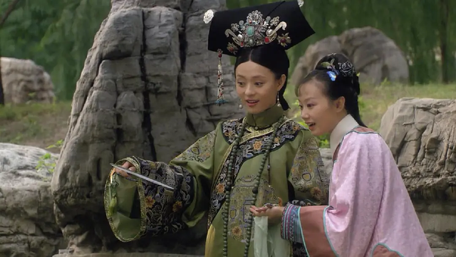 唐艺昕甄嬛传演的谁，唐艺昕在甄嬛传里演什么角色呢（“蛇蝎女孩”异军突起）