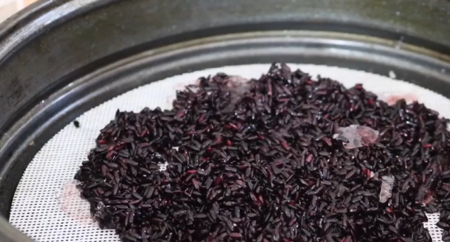 黑米怎么吃（黑米别煮粥了）