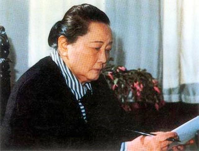 联合国下半旗，联合国下半旗致哀的人都有谁（联合国为中国“降半旗”）