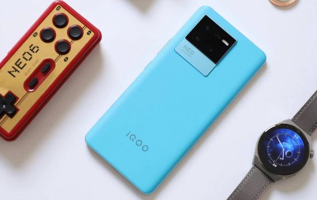 目前性价比最高的手机，性价比最高的手机（目前公认性价比最高的四款手机）