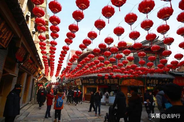 泉城是哪个城市，山城是哪个城市（来过的人心里都有数了）