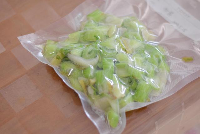 封口机怎么用，封口机正常使用时（TOKIT厨几真空封口机分享）