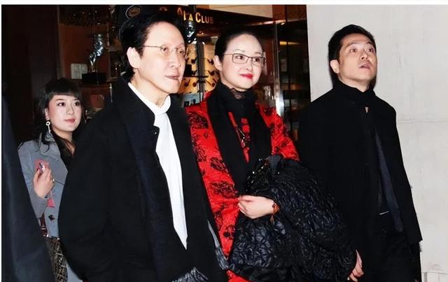 向华胜第一任老婆，向华胜：曾独宠张敏9年