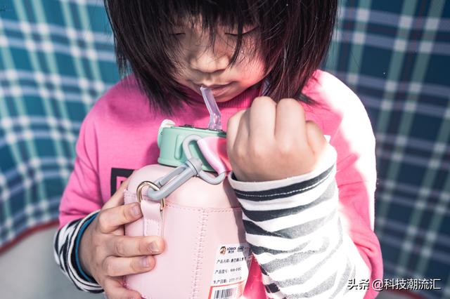 什么儿童水杯最好，如何挑选儿童水杯（康巴赫儿童保温杯上手）